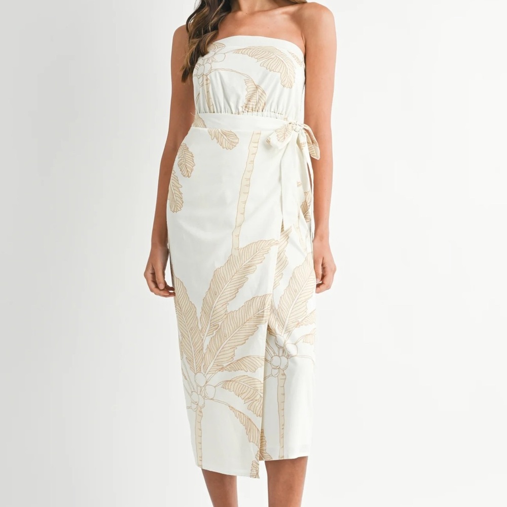 Chic Strapless White and Beige Palm Dress
